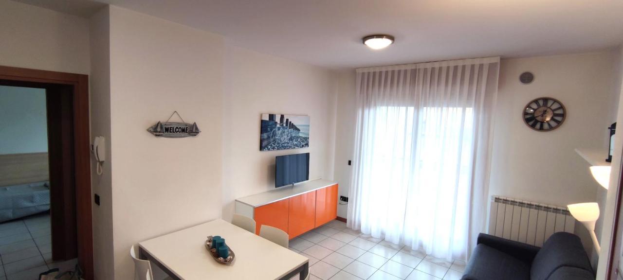 Residence Roberta Con Piscina - Agenzia Cocal Caorle Ngoại thất bức ảnh