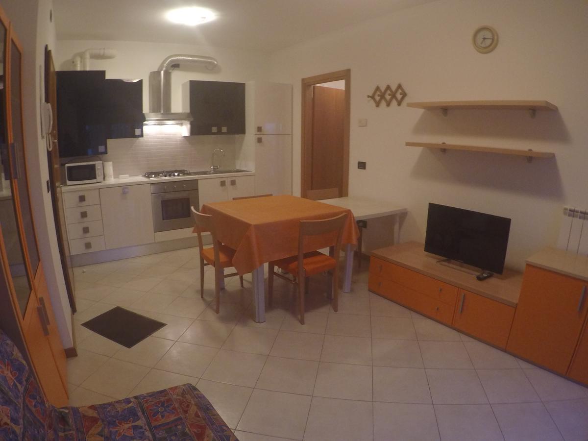 Residence Roberta Con Piscina - Agenzia Cocal Caorle Ngoại thất bức ảnh